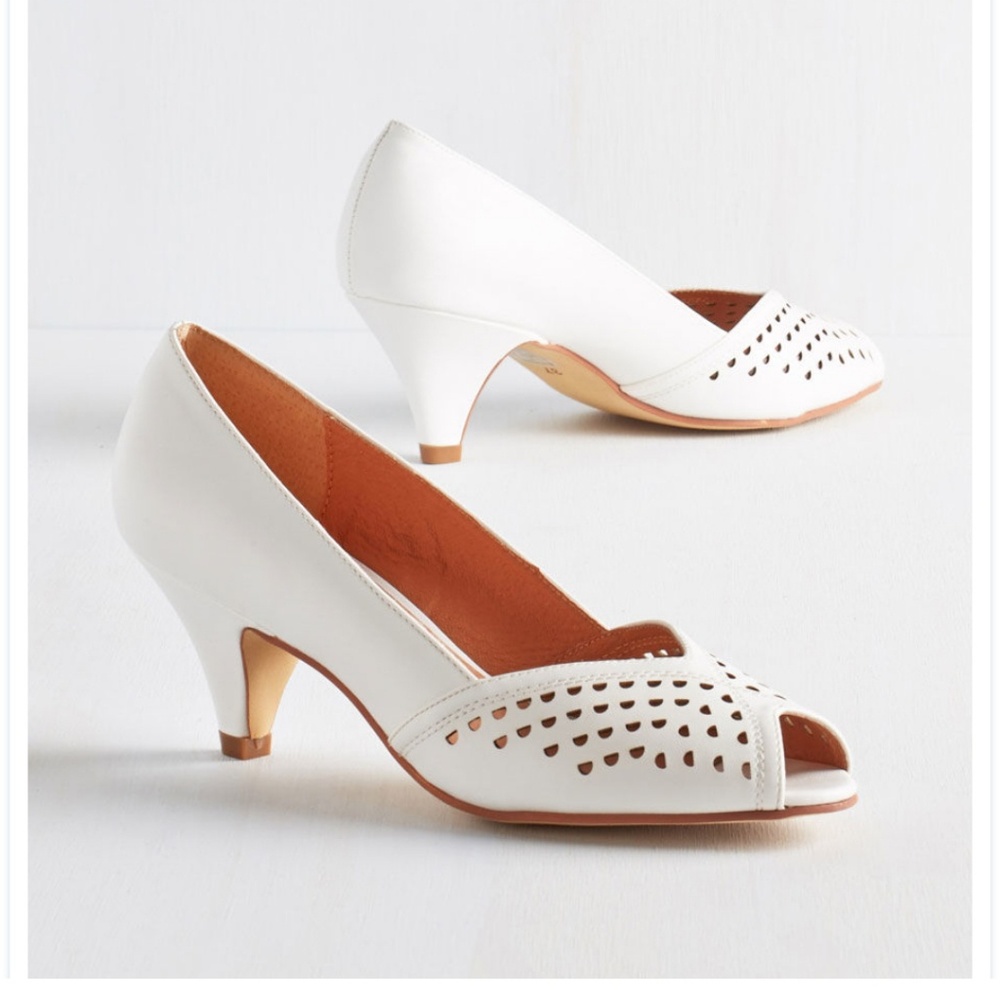 White peep toe heels